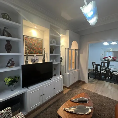 Amplio Y Centrico Piso Con Patio. Apartment A Coruna