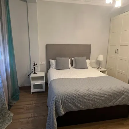 Amplio Y Centrico Piso Con Patio. Апартаменты Ла-Корунья