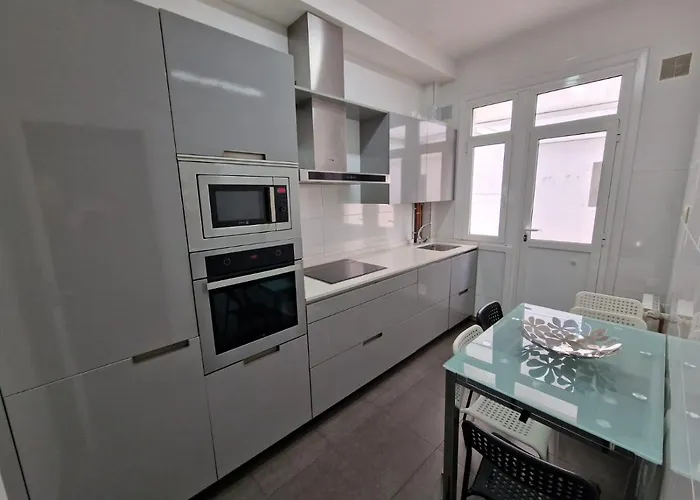 Апартаменты Amplio Y Centrico Piso Con Patio. Ла-Корунья